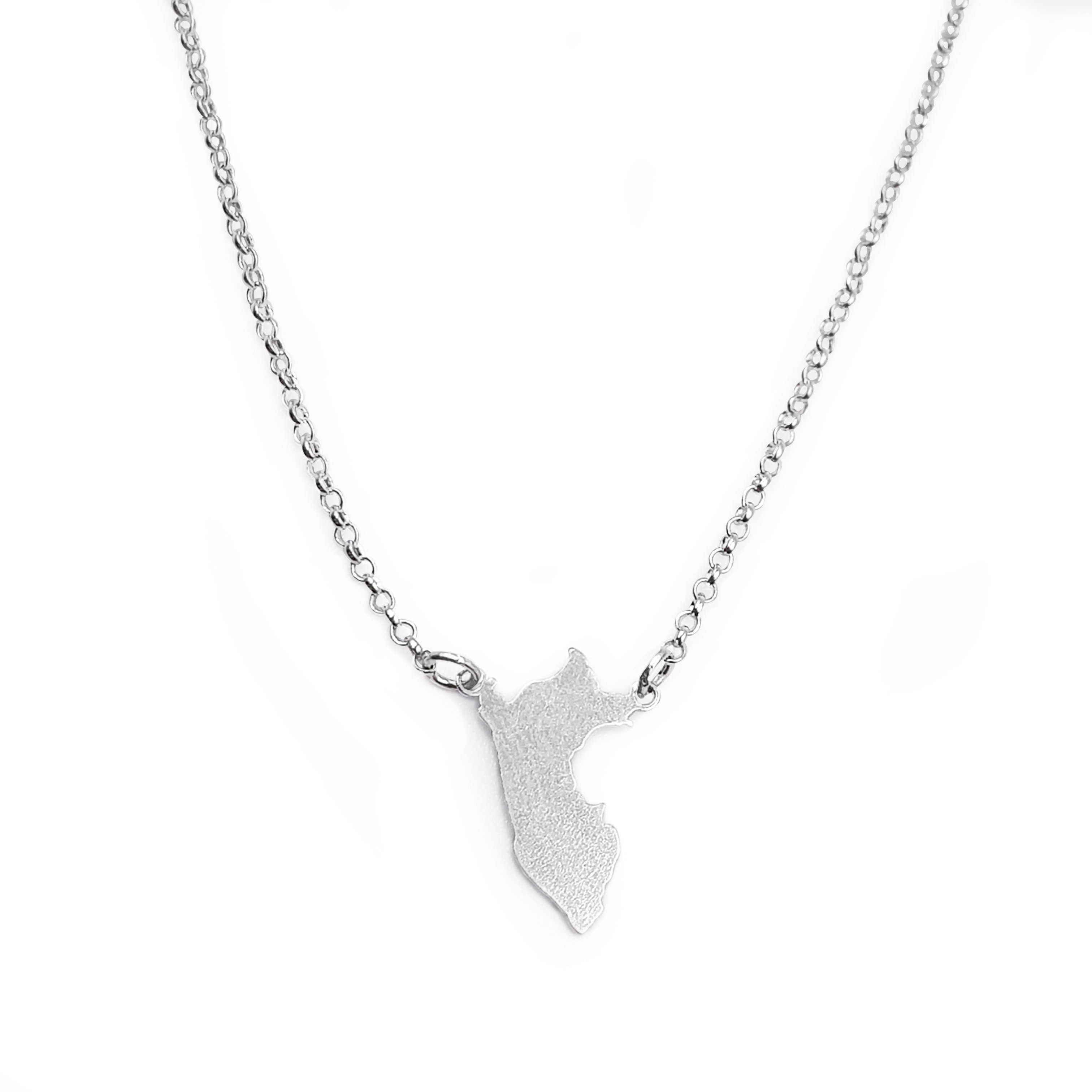 Collar Mapa de Perú-Plata 950
