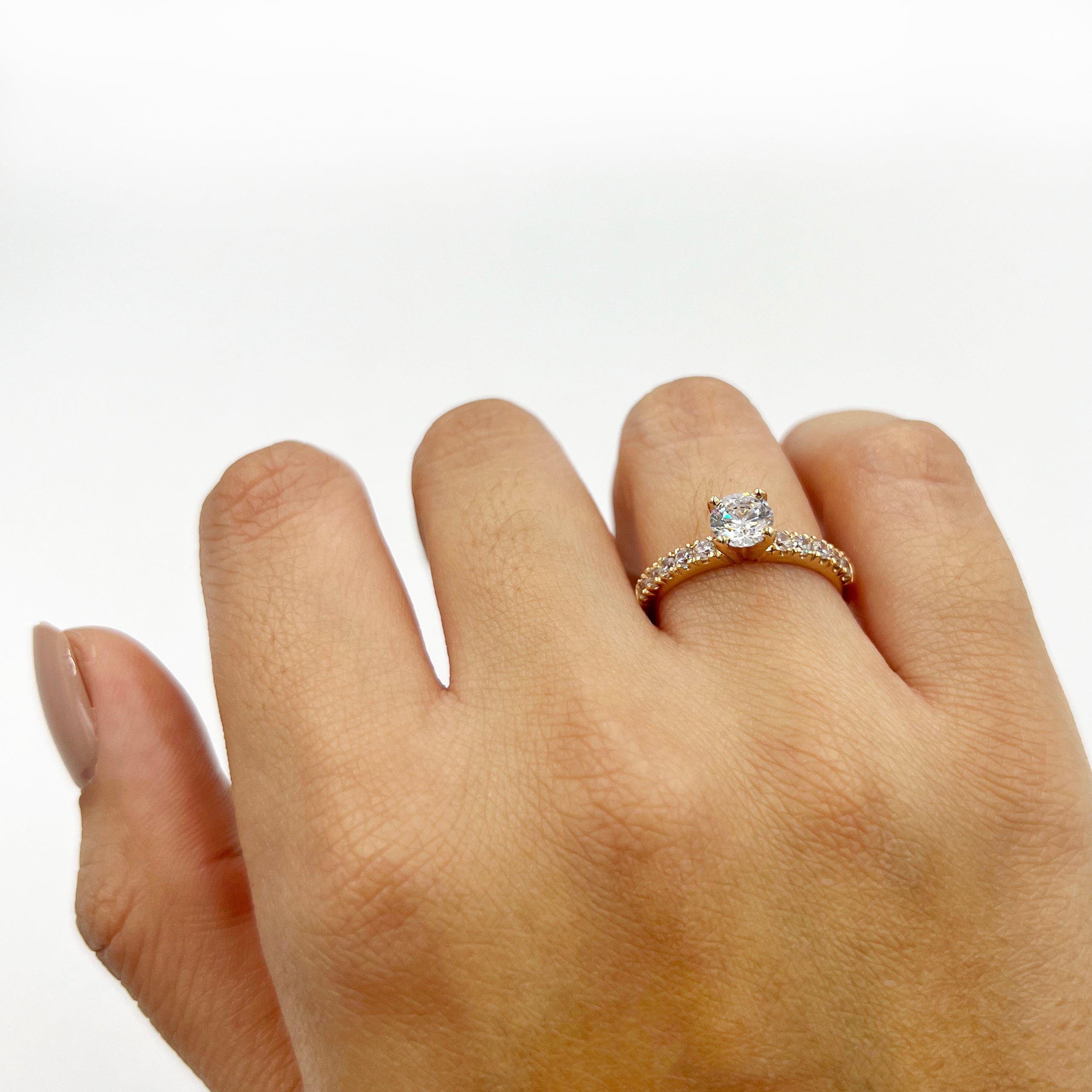 Anillo De Compromiso V30  Oro 18k