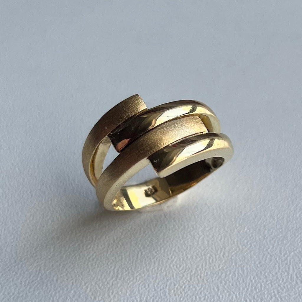 Anillo Strive - Oro 18K
