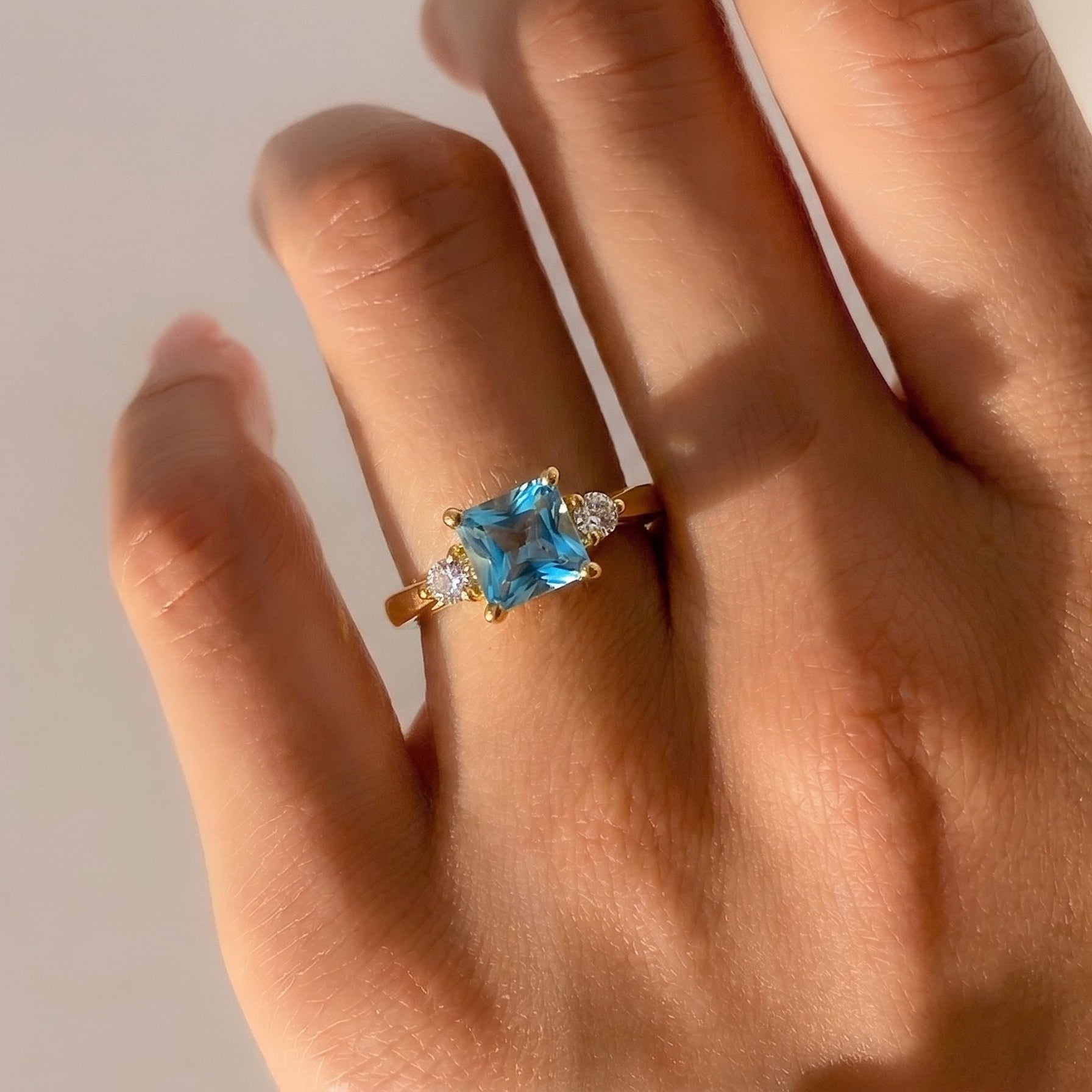 Anillo Gems 6 - Oro 18K